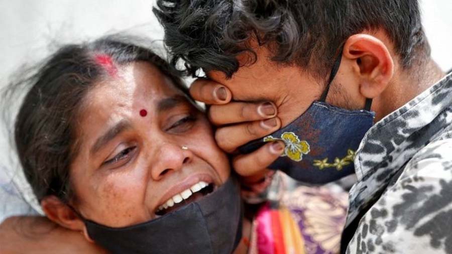 A Índia notificou cerca de 200 mil casos graves por dia desde meados de abril — Divulgação/Reuters
